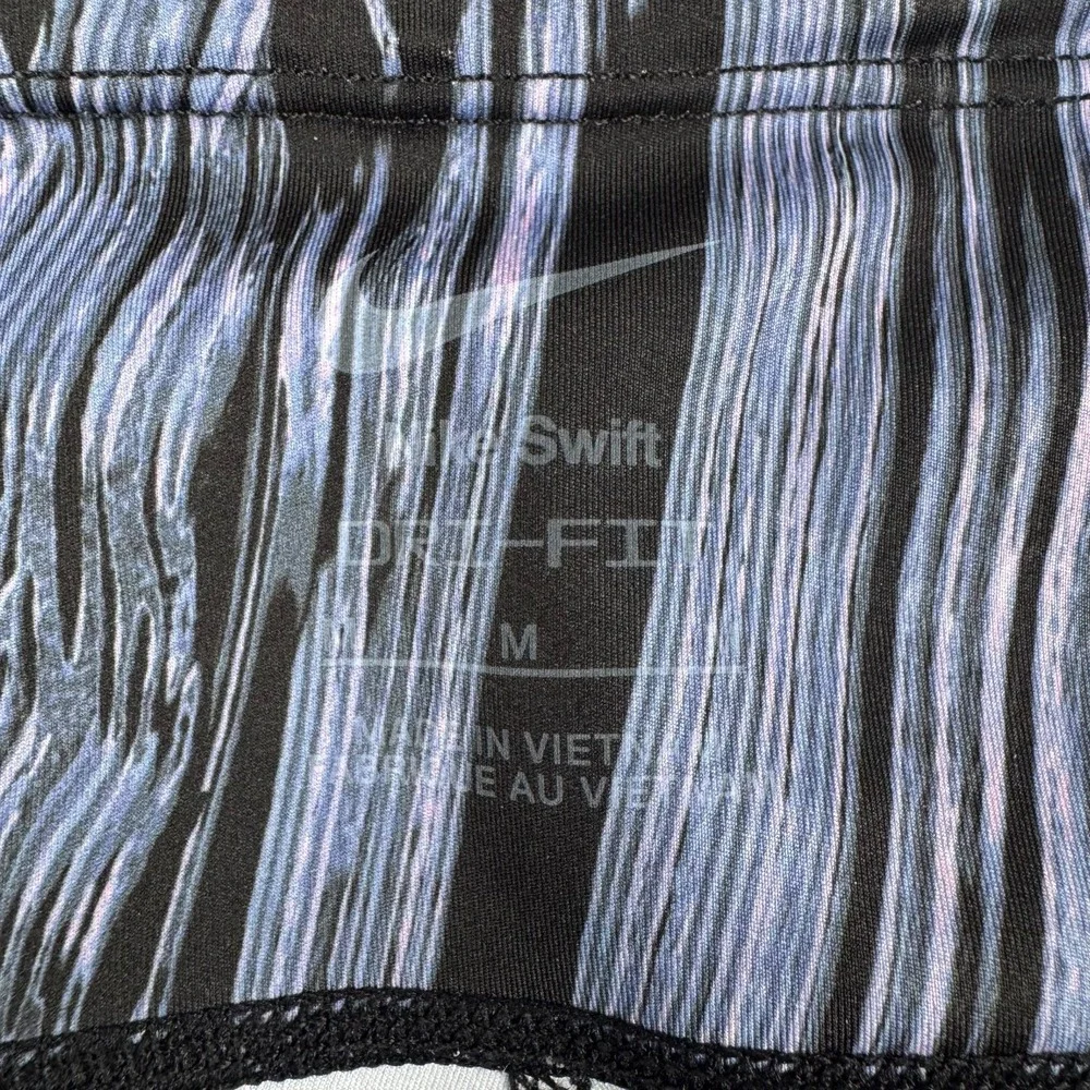 Nike item swift